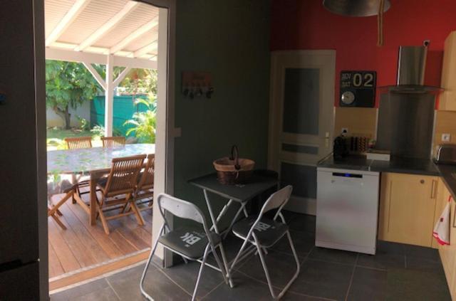 Habitation Baliache - Maison Creole Avec Jardin Privatif, Plage A 200M Deshaies Exteriör bild
