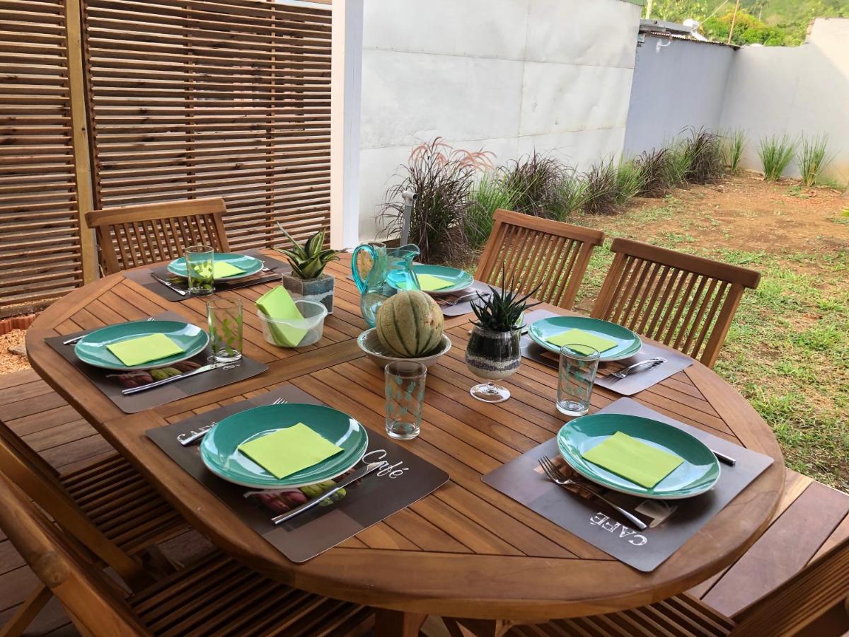 Habitation Baliache - Maison Creole Avec Jardin Privatif, Plage A 200M Deshaies Exteriör bild