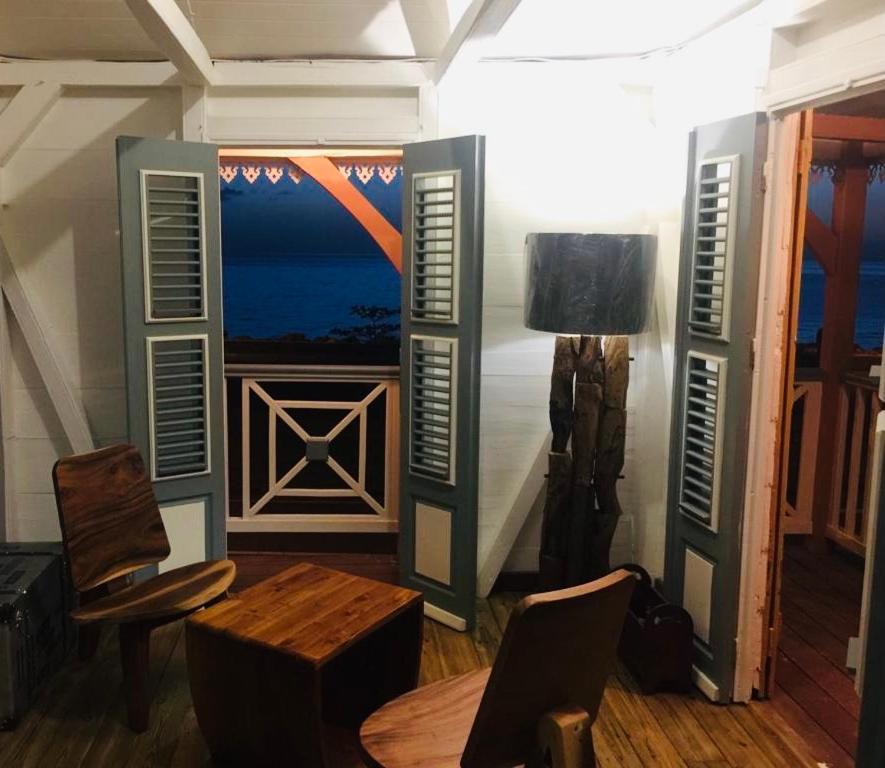 Habitation Baliache - Maison Creole Avec Jardin Privatif, Plage A 200M Deshaies Exteriör bild