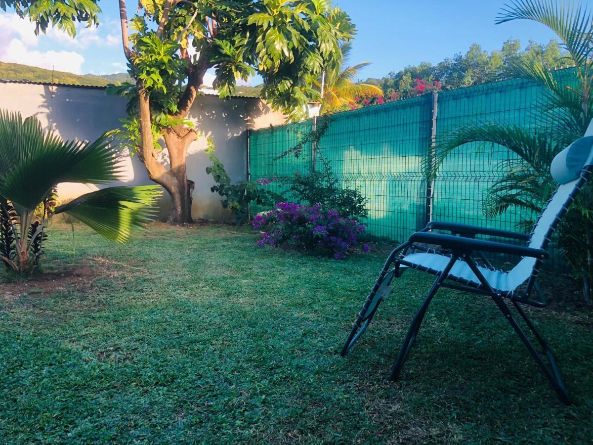 Habitation Baliache - Maison Creole Avec Jardin Privatif, Plage A 200M Deshaies Exteriör bild
