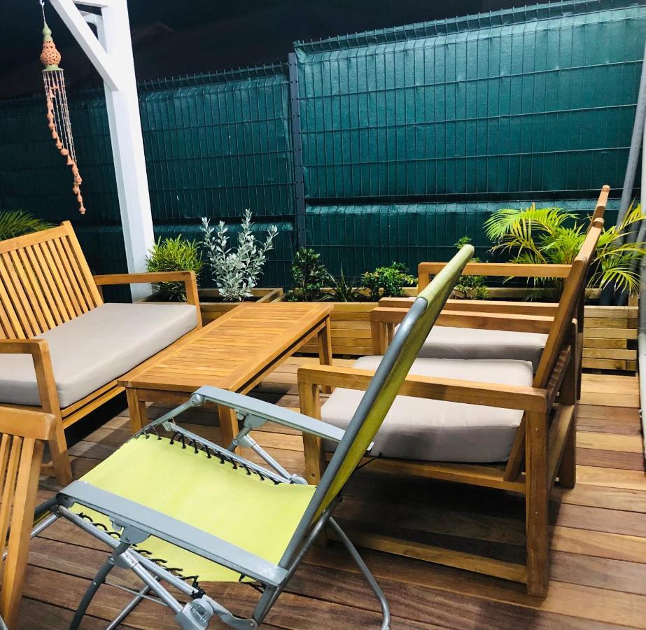 Habitation Baliache - Maison Creole Avec Jardin Privatif, Plage A 200M Deshaies Exteriör bild